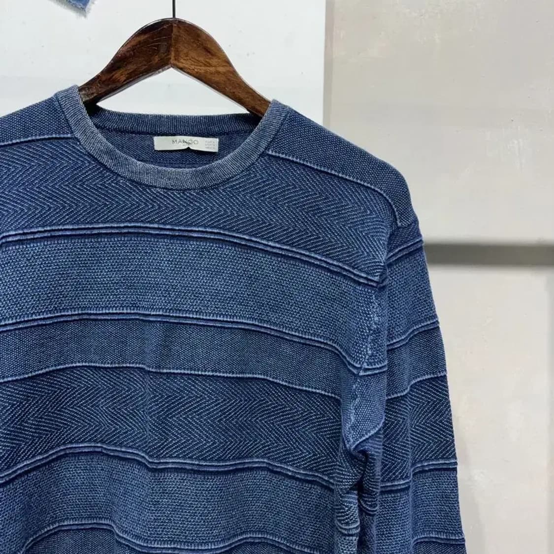 (100) 망고 캐주얼 스트릿 패턴 라운드 니트 상품이미지3