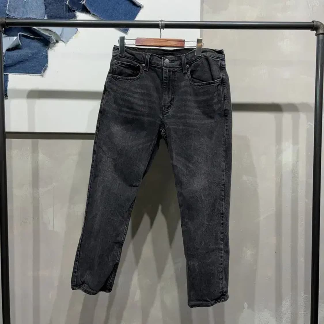 (32인치) 리바이스 502 캐주얼 기모 스판 흑청바지 데님팬츠 상품이미지1