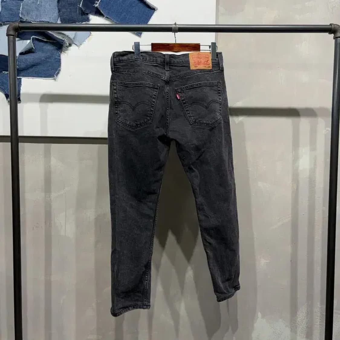 (32인치) 리바이스 502 캐주얼 기모 스판 흑청바지 데님팬츠 상품이미지3