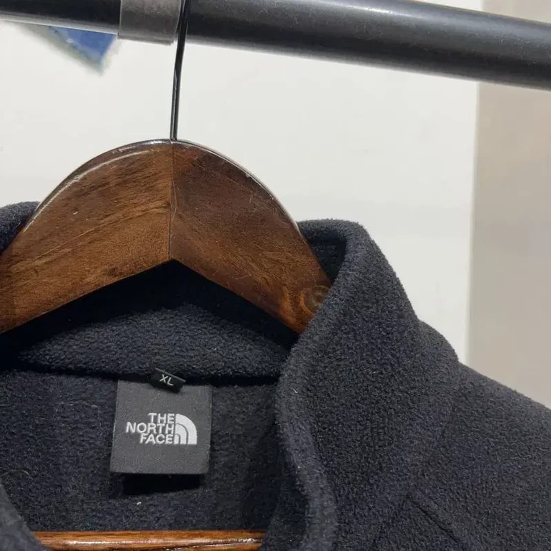 (95) 노스페이스 여성 캐주얼 자수 후리스 플리츠 자켓 상품이미지2