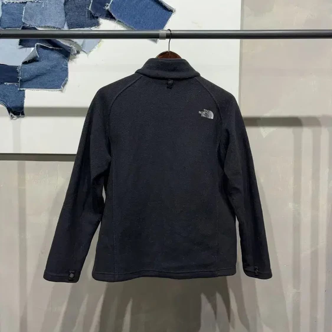 (95) 노스페이스 여성 캐주얼 자수 후리스 플리츠 자켓 상품이미지4