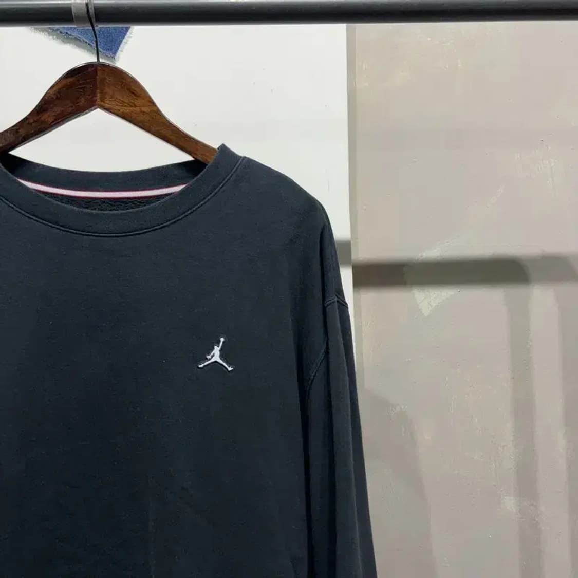 (110) 나이키 조던 캐주얼 자수 기모 맨투맨 긴팔 티 상품이미지3