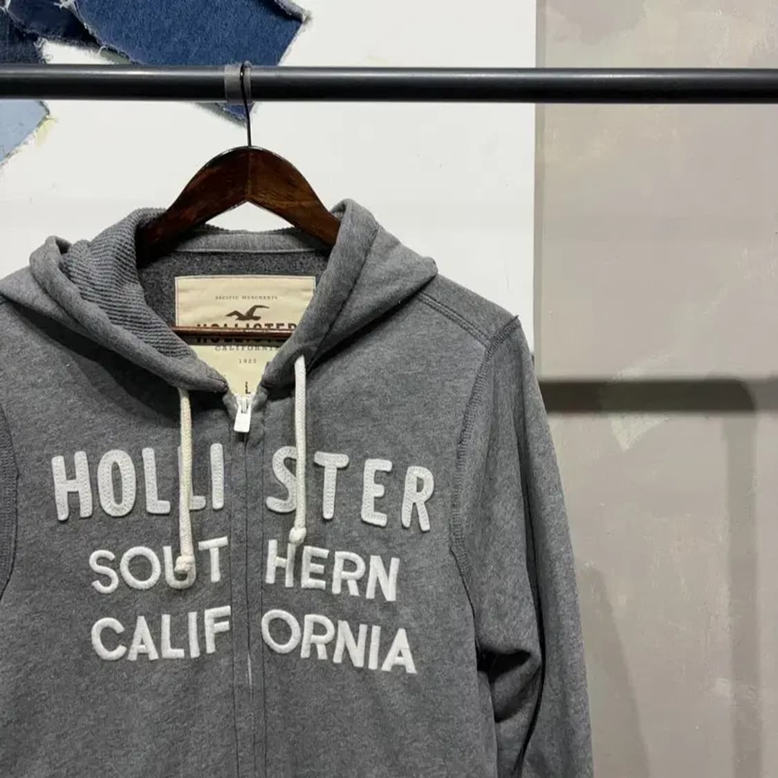 (100) 홀리스터 스트릿 캐주얼 자수 기모 후드집업 자켓 상품이미지3