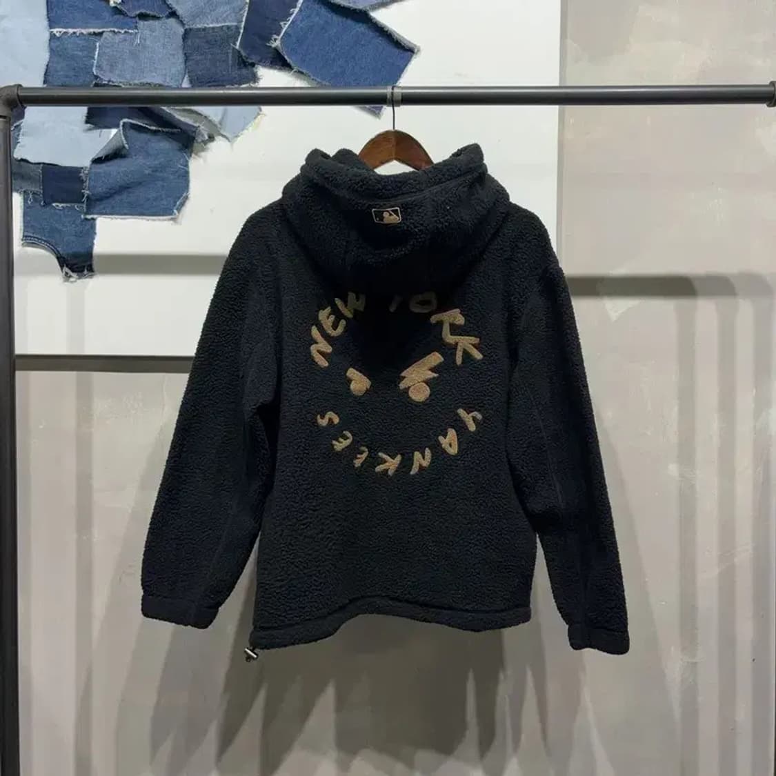 (90) MLB 뉴욕양키스 스트릿 양털 뽀글이 후리스 후드티 상품이미지4