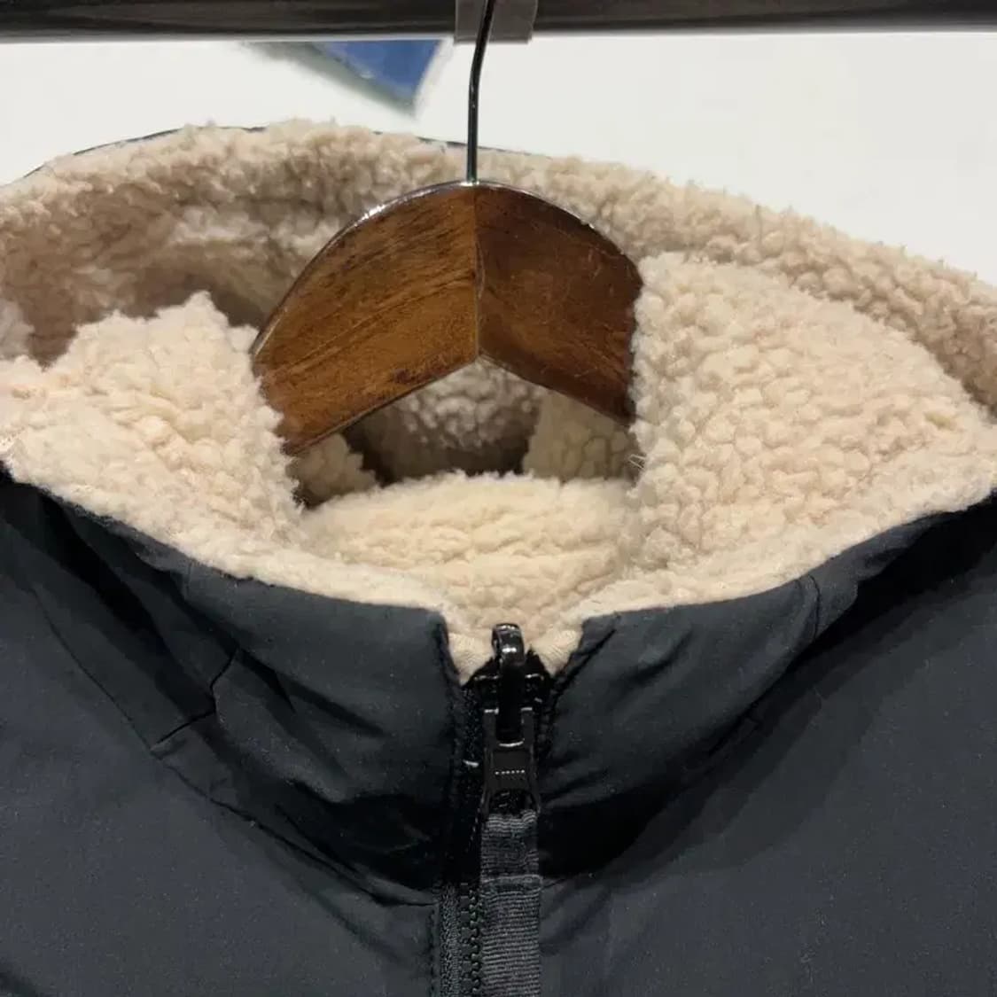 (90) 아이더 여성 캐주얼 리버시블 양털 뽀글이 후리스 패딩 상품이미지5