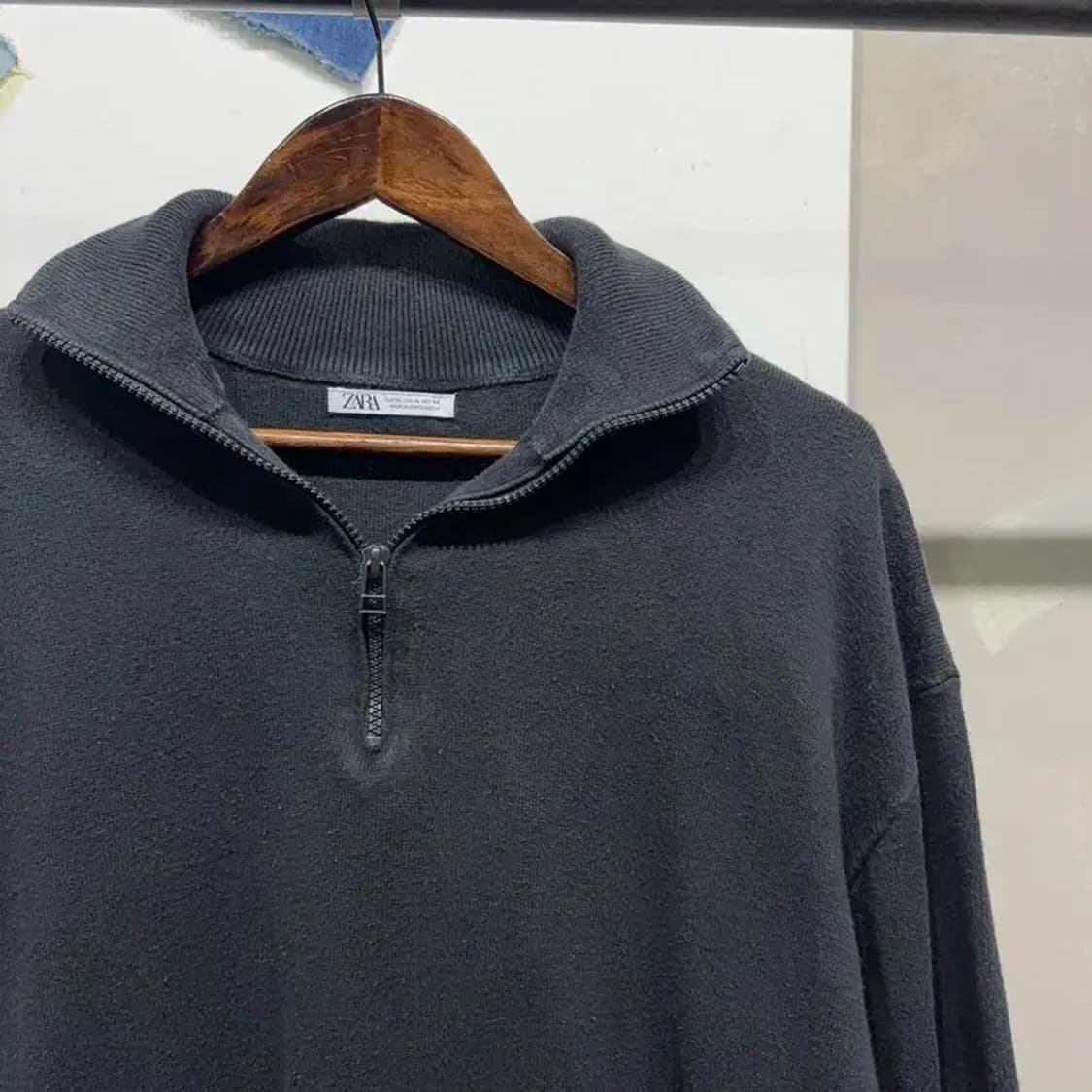 (105) 자라 ZARA 캐주얼 하프집업 블랙 니트 상품이미지3