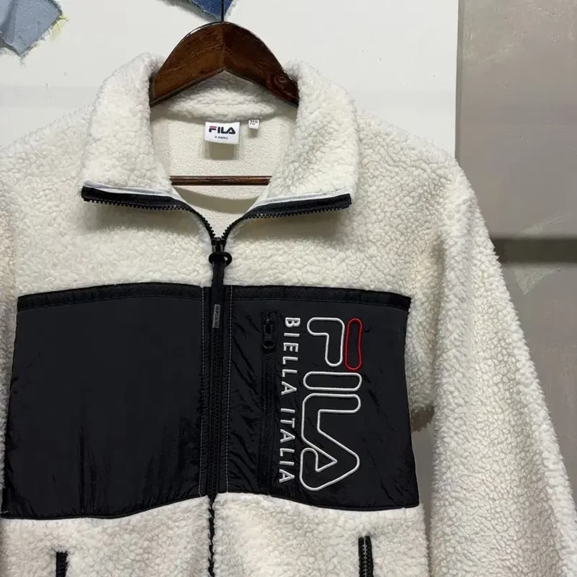 (80) 필라 여성 캐주얼 양털 뽀글이 후리스 자켓 상품이미지3