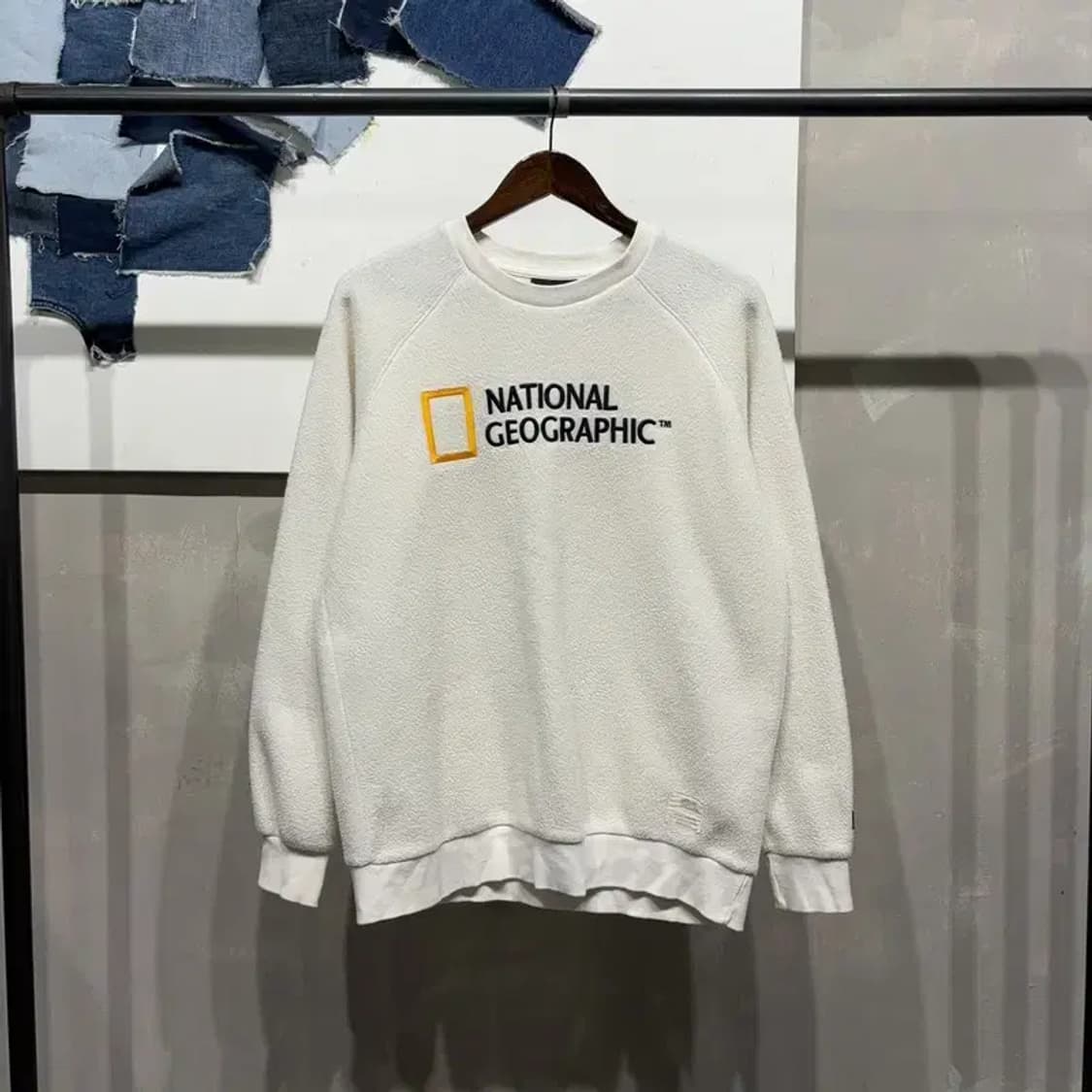 (105) 내셔널지오그래픽 캐주얼 자수 후리스 맨투맨 긴팔 티 상품이미지1