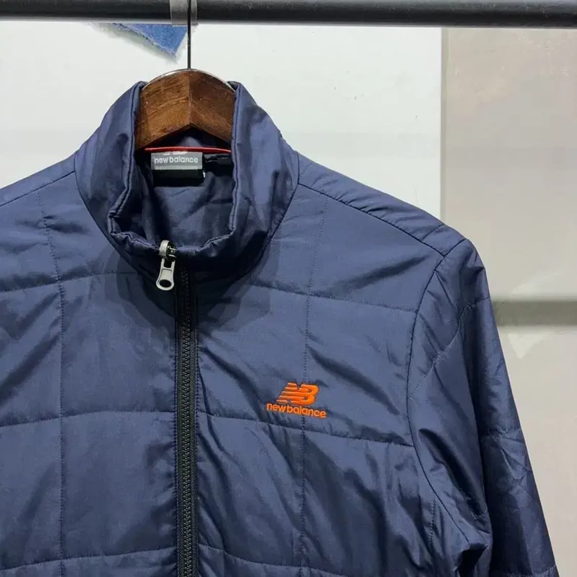(90) 뉴발란스 캐주얼 스트릿 네이비 경량패딩 자켓 상품이미지3