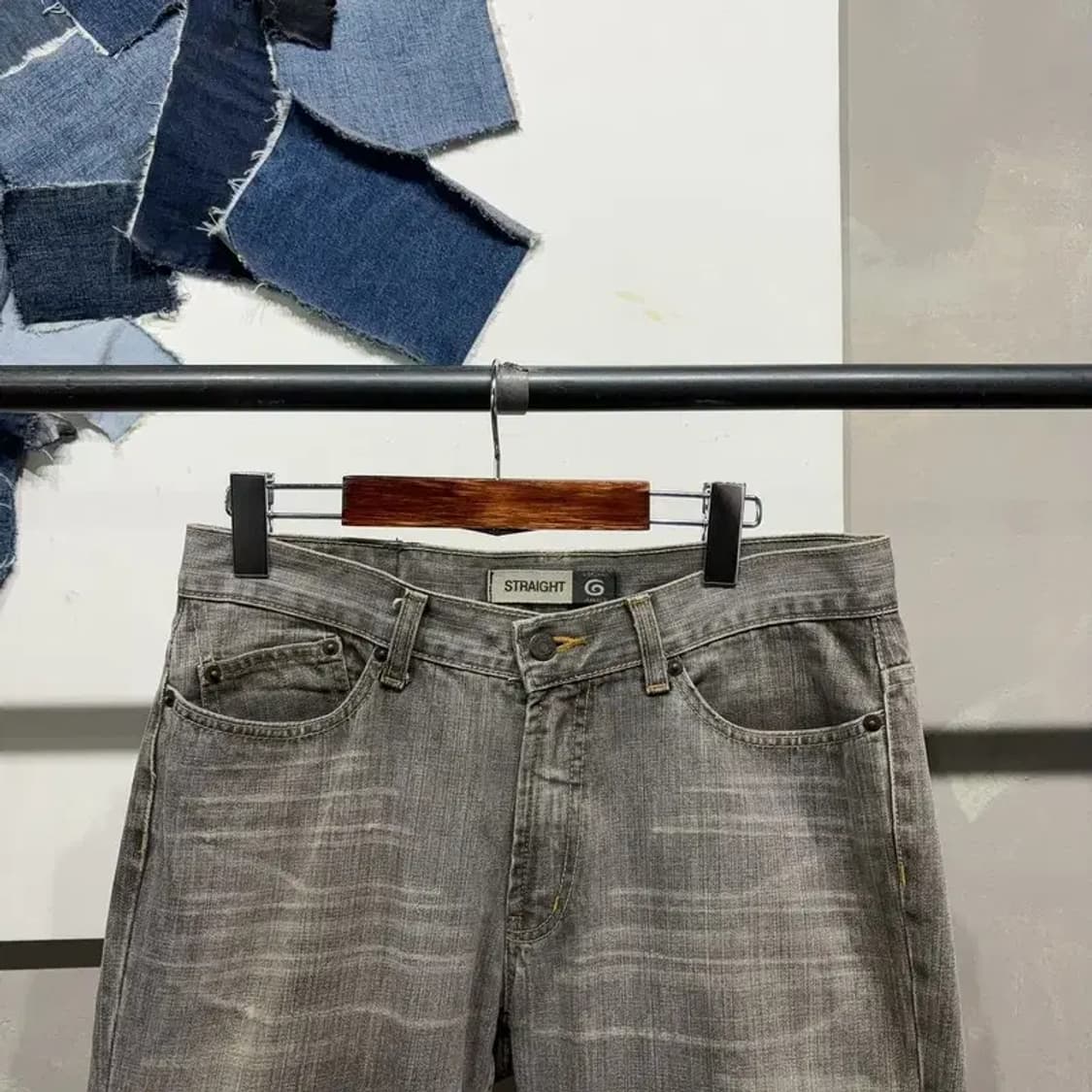 (32인치) 지오다노 빈티지 스트레이트핏 워싱 흑청바지 데님팬츠 상품이미지2