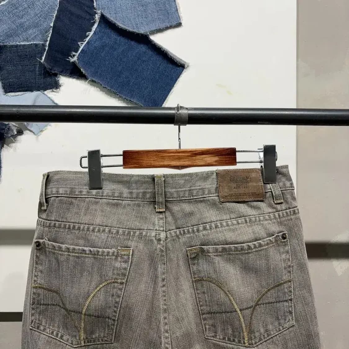 (32인치) 지오다노 빈티지 스트레이트핏 워싱 흑청바지 데님팬츠 상품이미지4