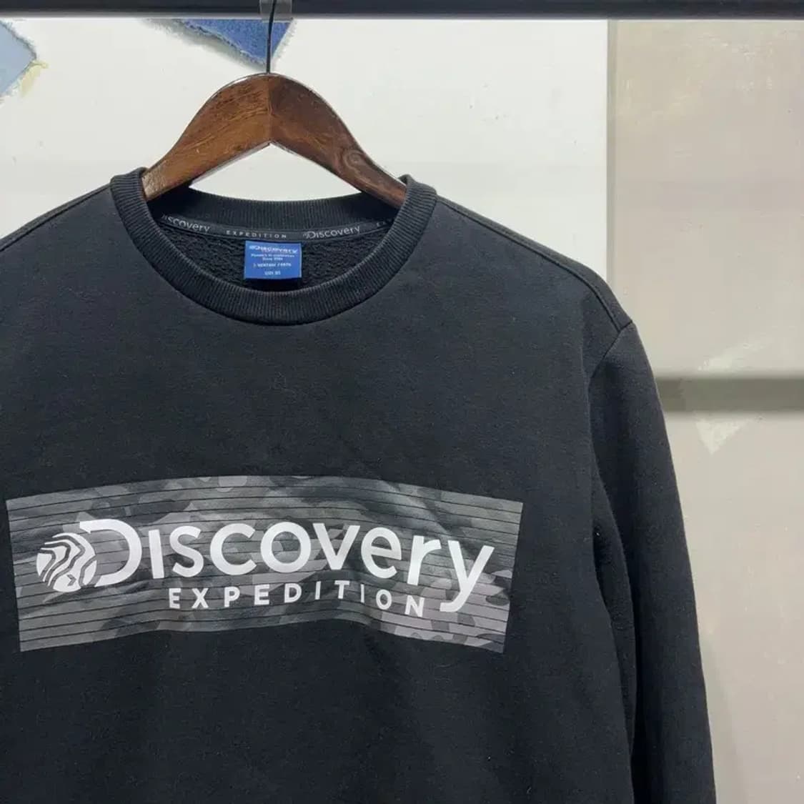 (95) 디스커버리 캐주얼 기모 프린팅 맨투맨 긴팔 티 상품이미지3