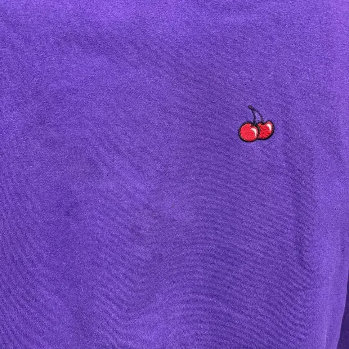 (100) 키르시 스트릿 캐주얼 체리 자수 기모 맨투맨 긴팔 티 상품이미지6