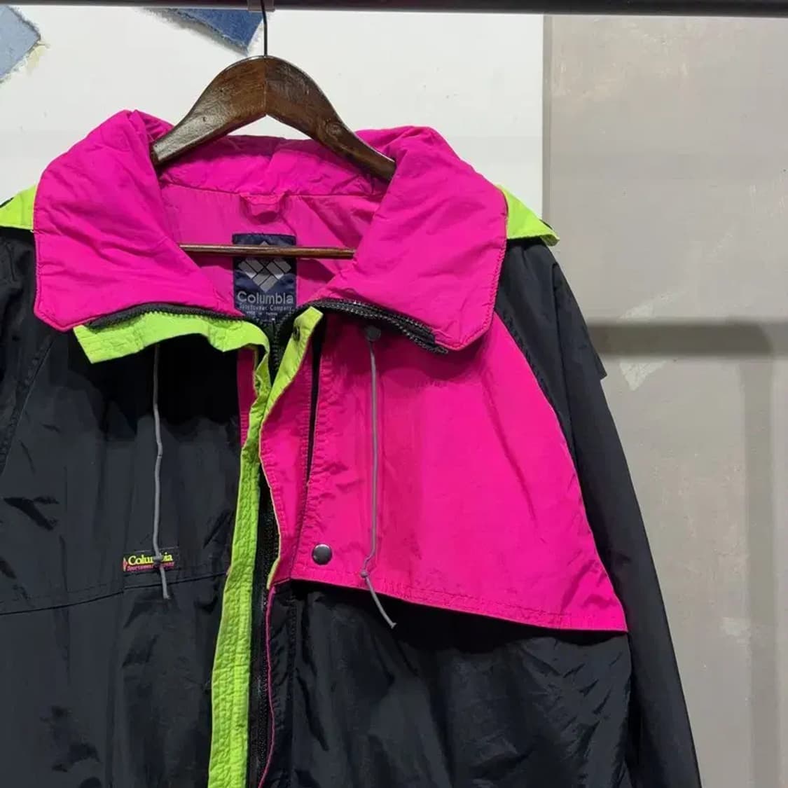 (105) 콜롬비아 올드스쿨 아웃도어 배색 후드 바람막이 자켓 상품이미지3