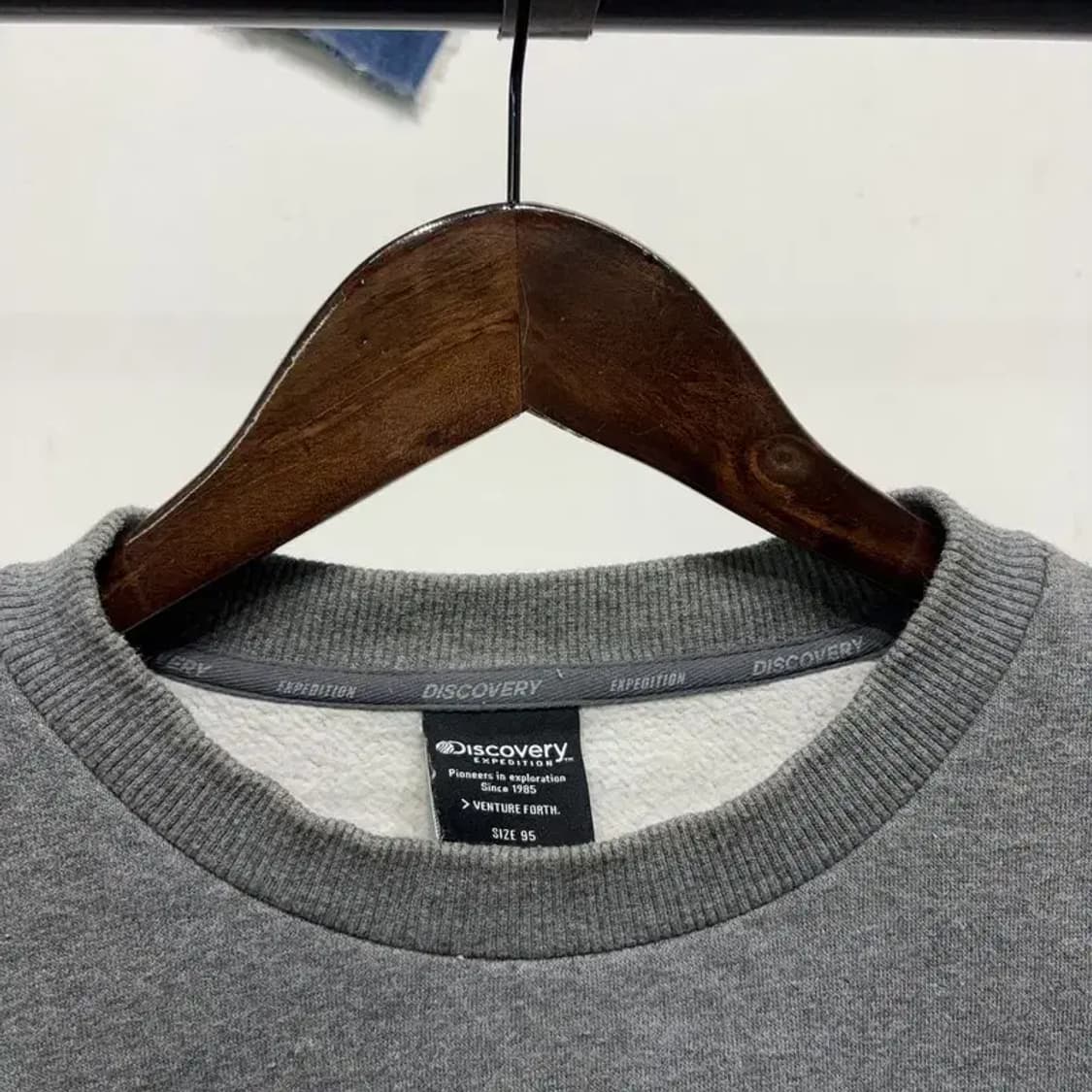 (95) 디스커버리 캐주얼 프린팅 기모 맨투맨 긴팔 티 상품이미지2