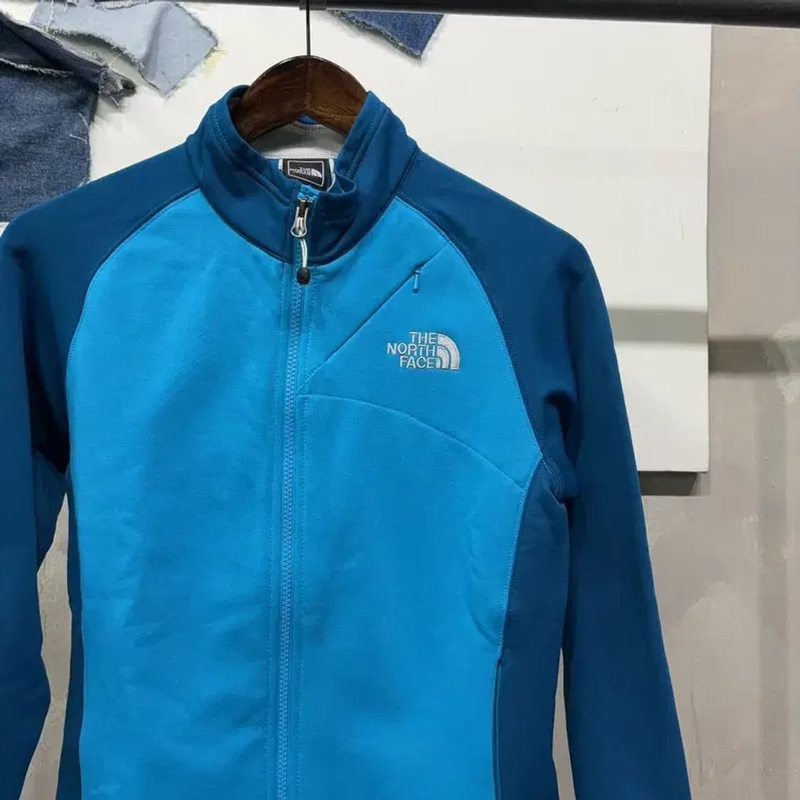 (90) 노스페이스 여성 등산 아웃도어 기능성 기모 자켓 상품이미지3
