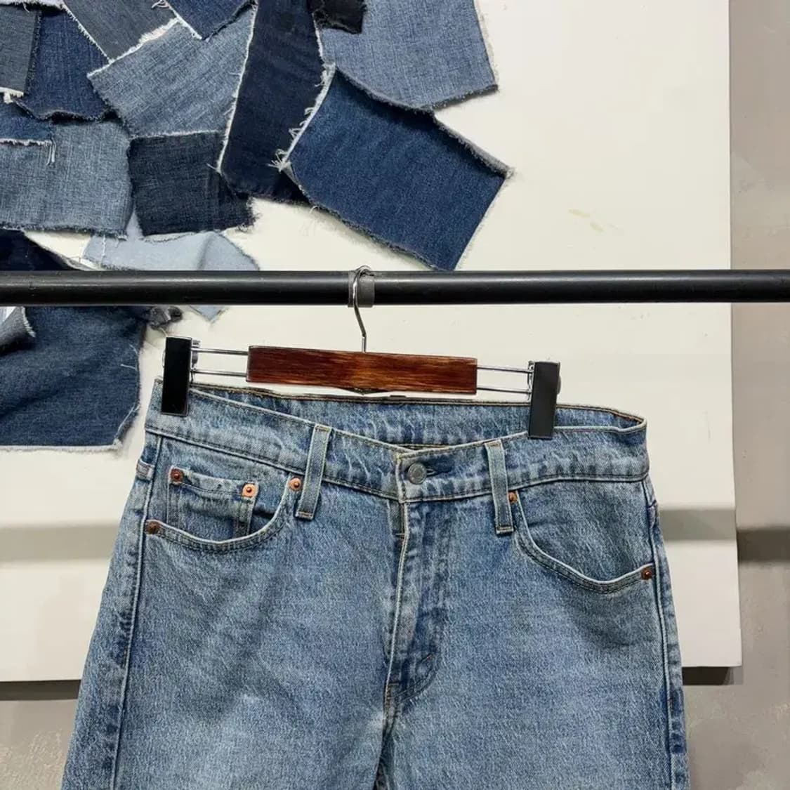 (29인치) 리바이스 513 캐주얼 약스판 워싱 연청바지 데님팬츠 상품이미지2