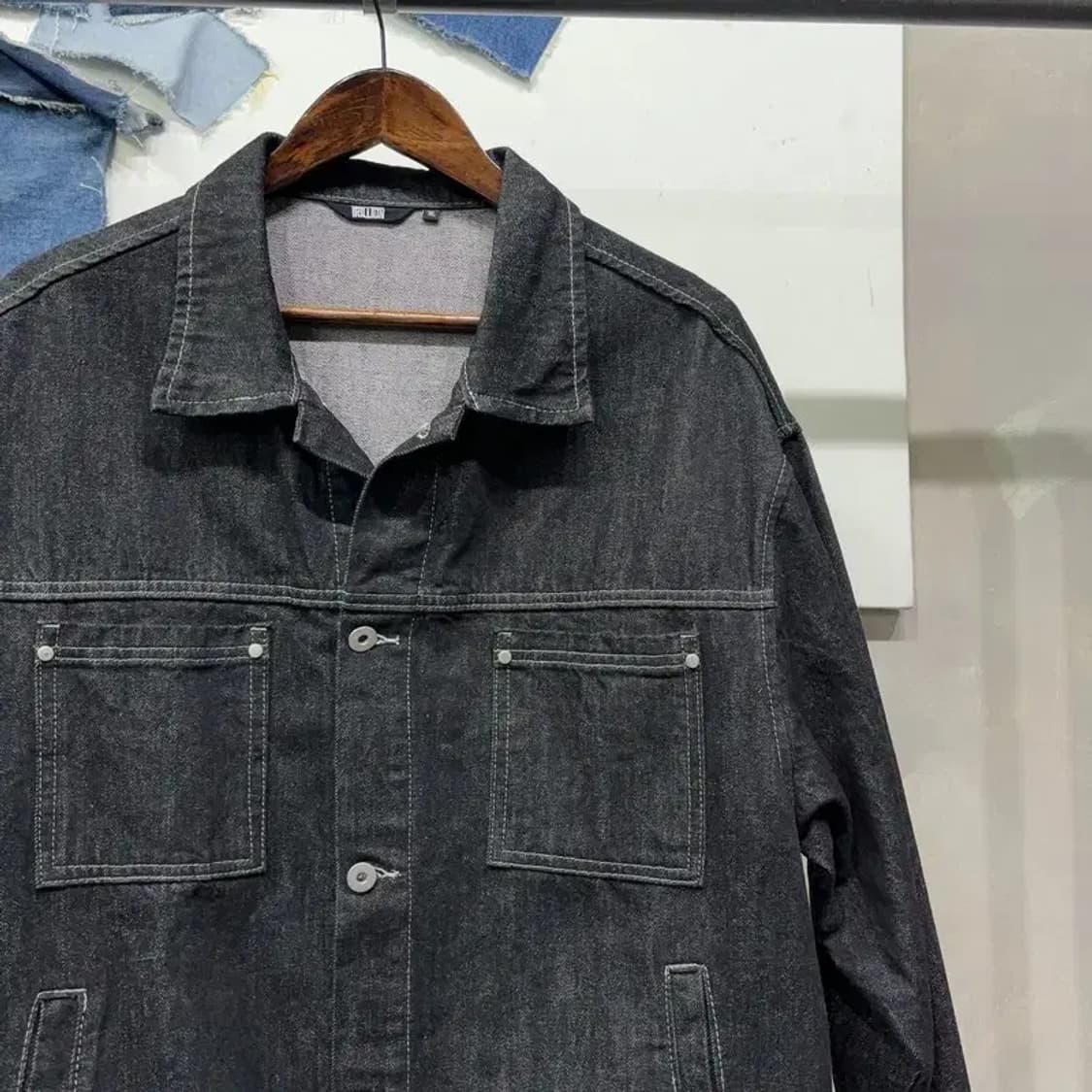 (105) 트릴리온 캐주얼 투포켓 흑청데님 트러커 자켓 상품이미지3
