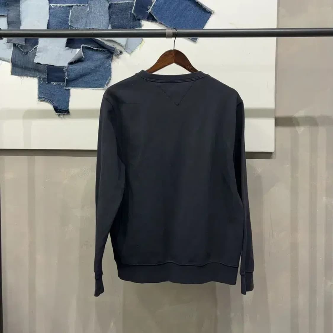 (100) 타미힐피거 캐주얼 자수 맨투맨 긴팔 티 상품이미지4