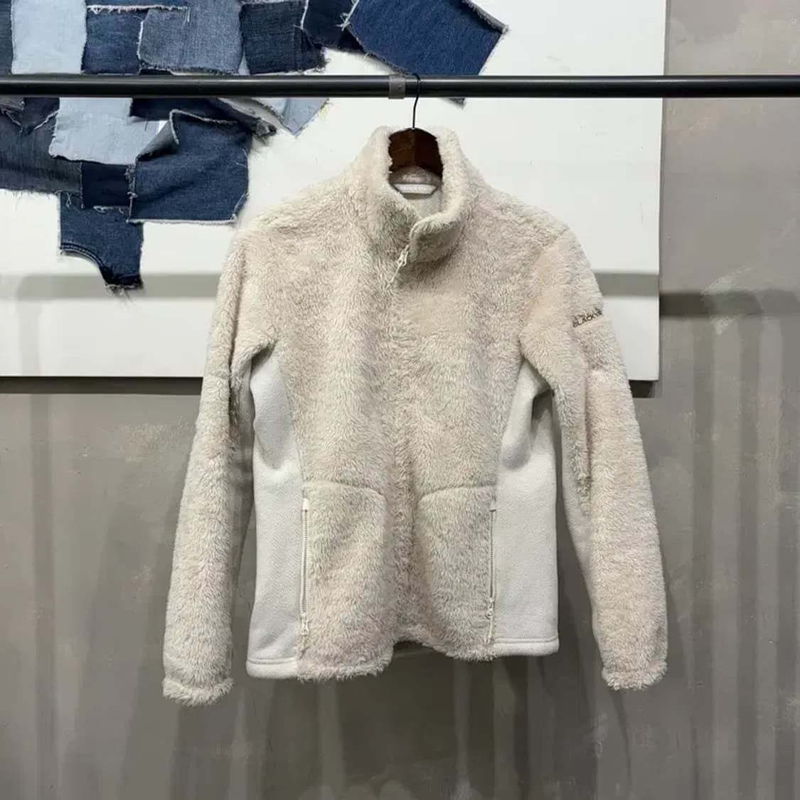 (95) 블랙야크 여성 등산 아웃도어 양털 뽀글이 후리스 자켓 상품이미지1