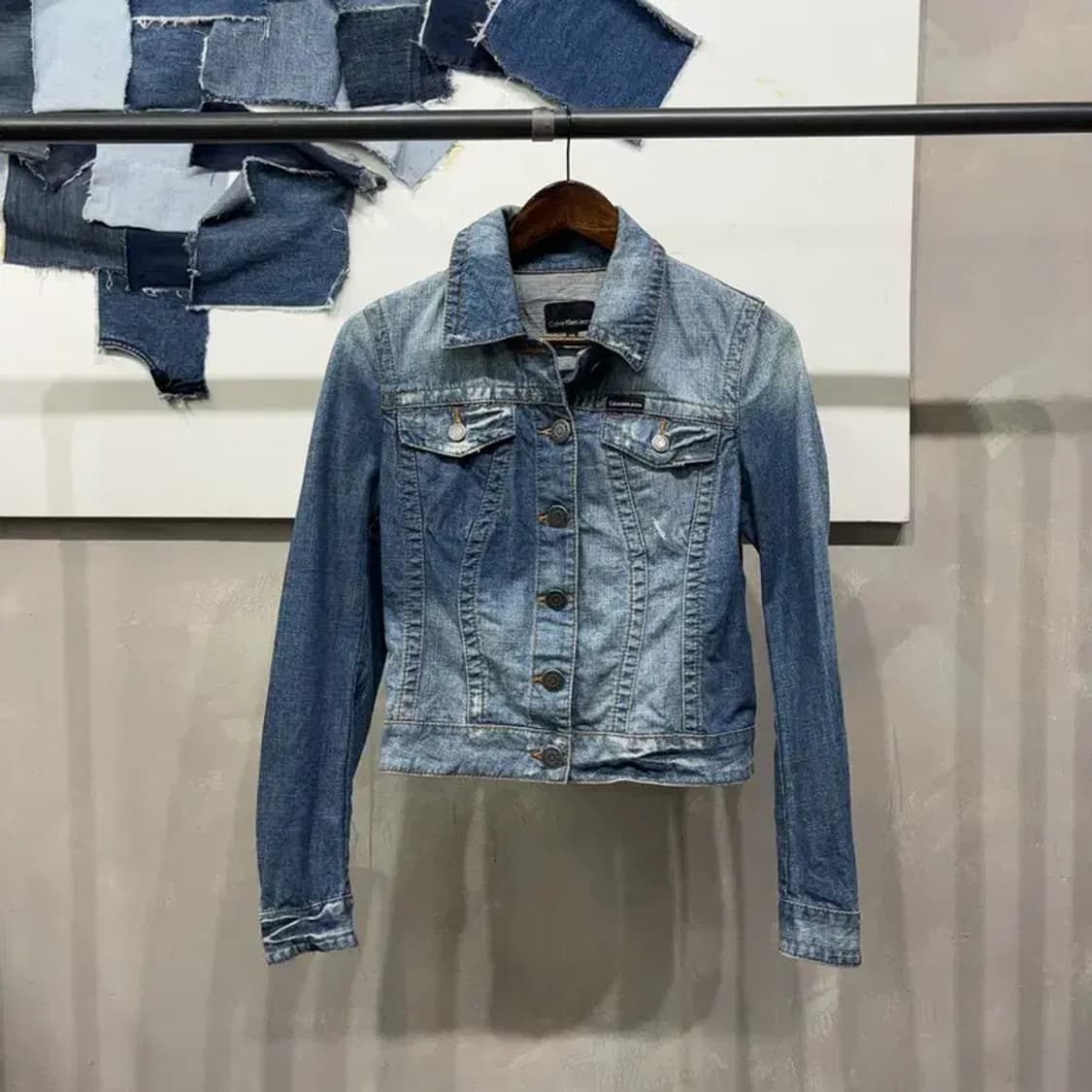 (80) 캘빈클라인 CK 여성 워싱 데님 트러커 청자켓 상품이미지1