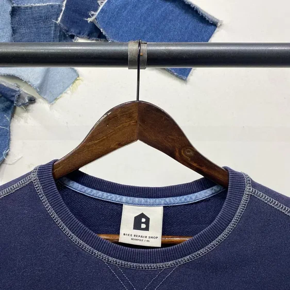 (95) 빈폴 바이크리페어샵 캐주얼 네이비 맨투맨 긴팔 티 상품이미지2
