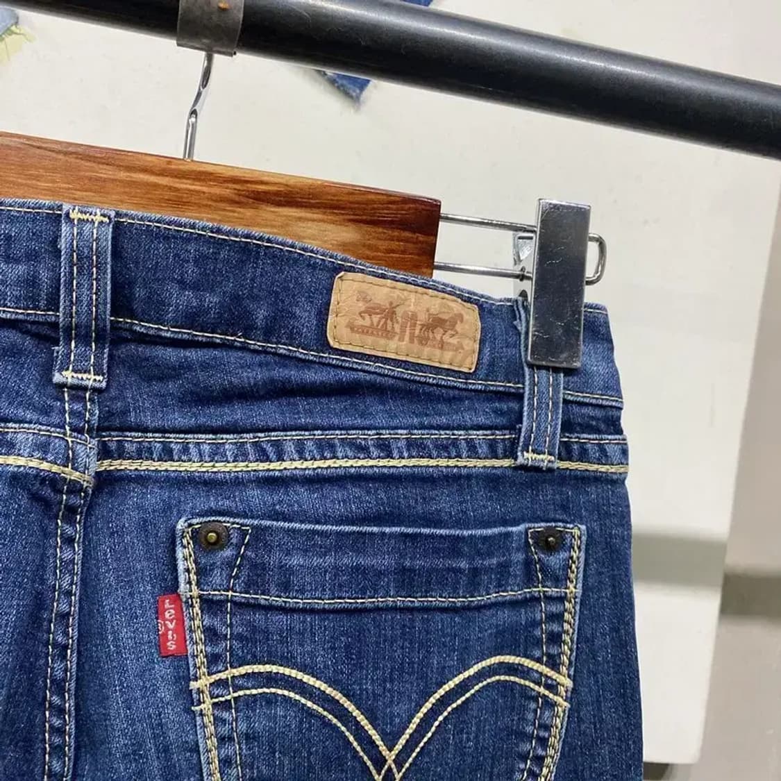 (27인치) 리바이스 524 여성 수퍼로우 스판 청바지 데님팬츠 상품이미지4