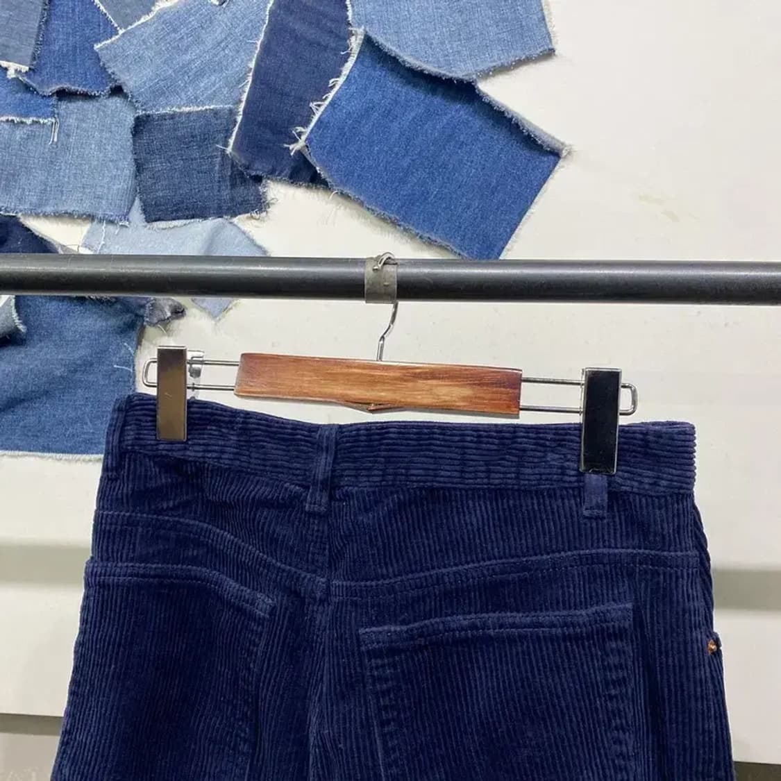 (26인치) 에잇세컨즈 여성 캐주얼 네이비 코듀로이 골덴 팬츠 바지 상품이미지4