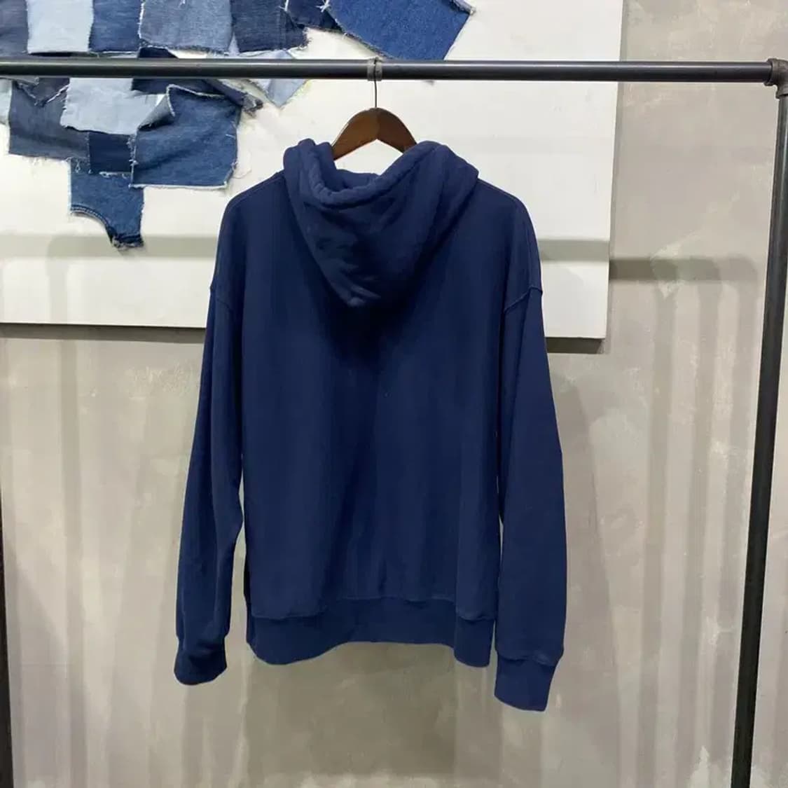 (100) 아웃스탠딩 캐주얼 빅프린팅 네이비 후드티 상품이미지4