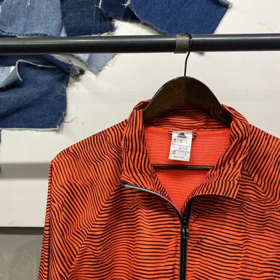 (95) 아디다스 스트릿 캐주얼 스트라이프 바람막이 자켓 상품이미지3