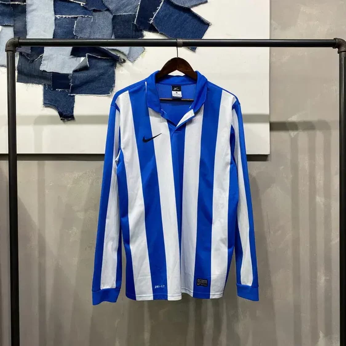 (100) 나이키 드라이핏 풋살 스트라이프 긴팔 카라티 상품이미지1