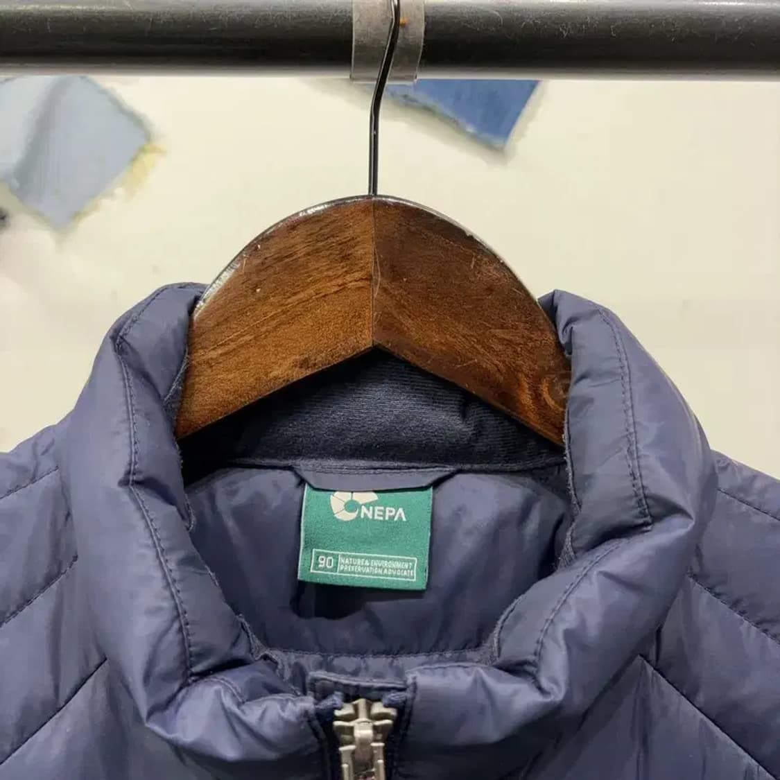 (90) 네파 여성 등산 아웃도어 구스다운 거위털 경량패딩 상품이미지2