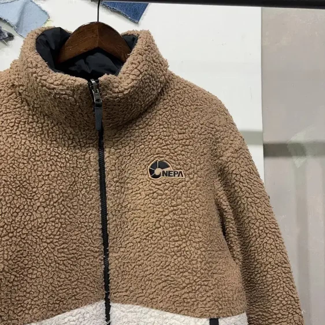 (95) 네파 등산 아웃도어 리버시블 구스다운 거위털 뽀글이 패딩 상품이미지7