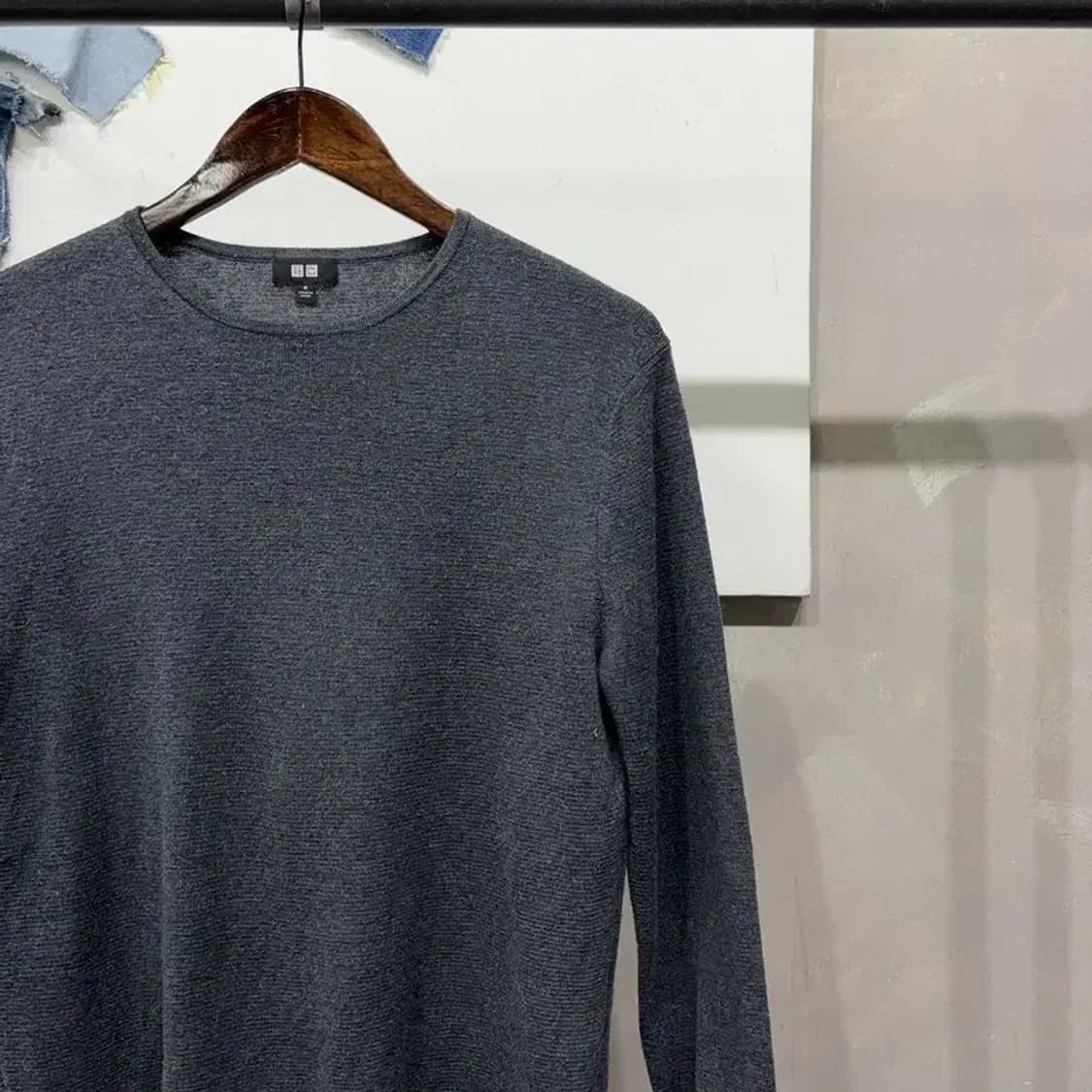 (95) 유니클로 캐주얼 그레이 울 라운드 긴팔 티 상품이미지3