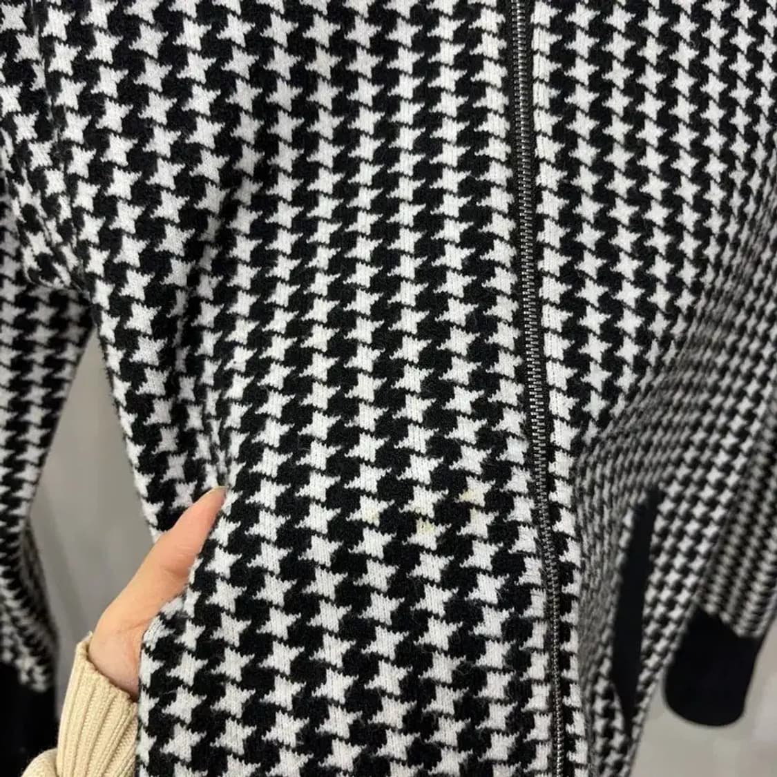(55) 칼라거펠트 여성 캐주얼 하운드투스 니트 자켓 상품이미지5