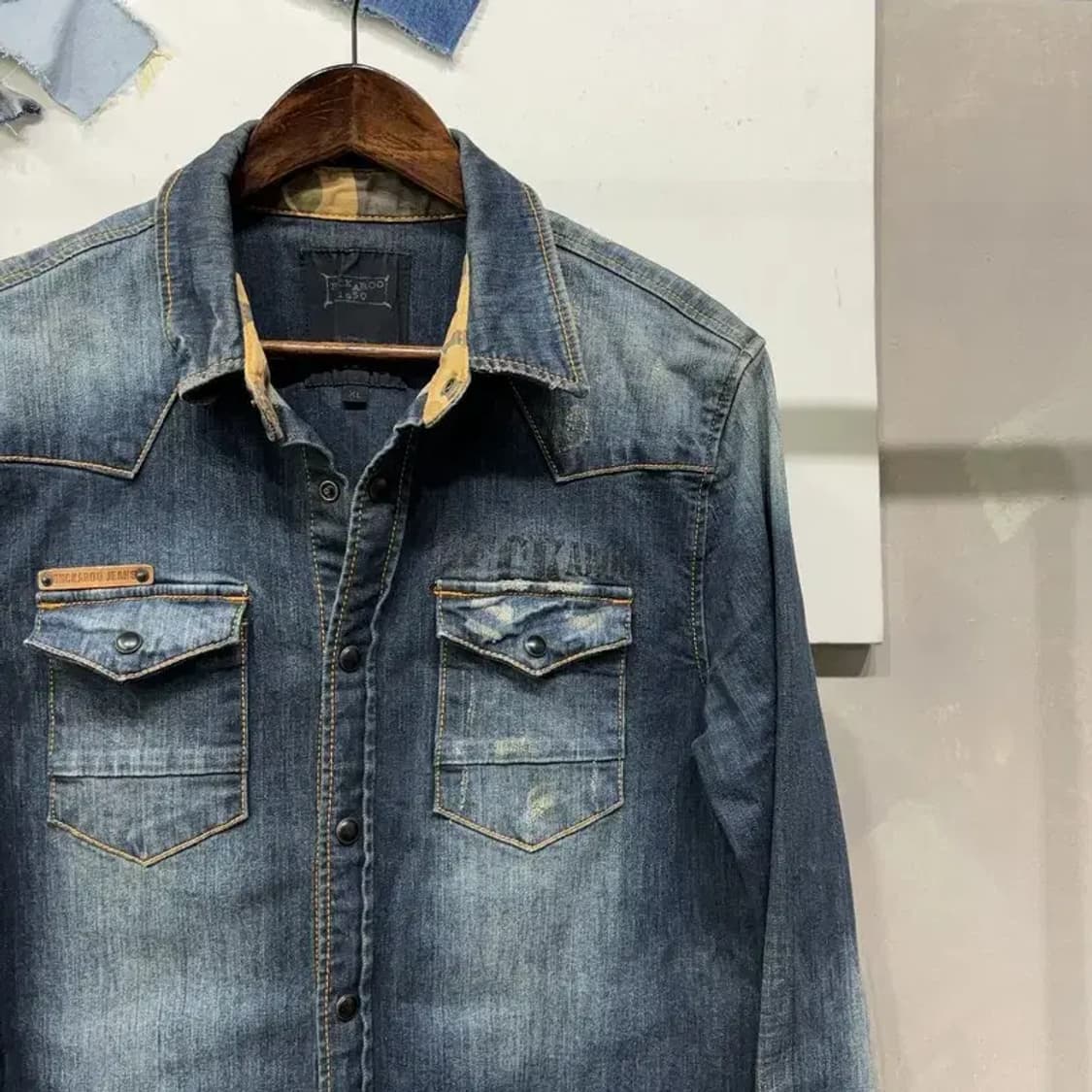 (105) 버커루 캐주얼 워싱 투포켓 청남방 데님 셔츠 상품이미지3