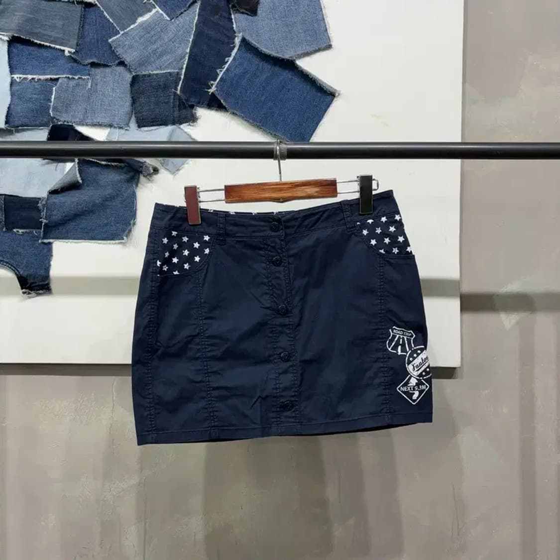 (28인치) 팬텀 여성 골프 네이비 버튼업 미니스커트 치마 상품이미지1