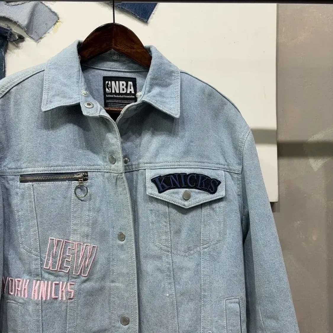 (F) NBA 여성 뉴욕닉스 기모 데님 트러커 청자켓 상품이미지3