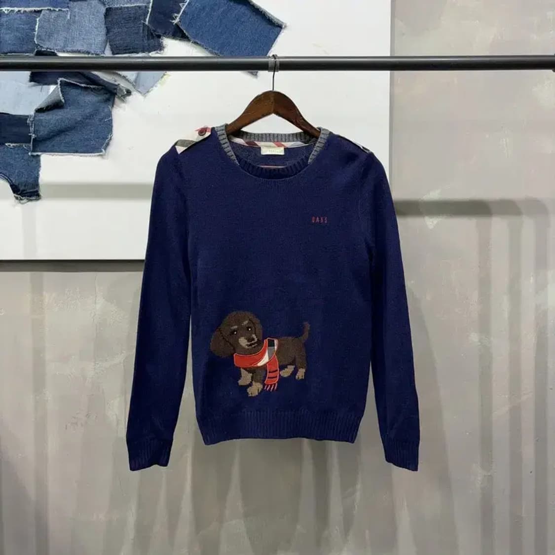 (80) 닥스 여성 클래식 캐주얼 네이비 울 라운드 니트 상품이미지1