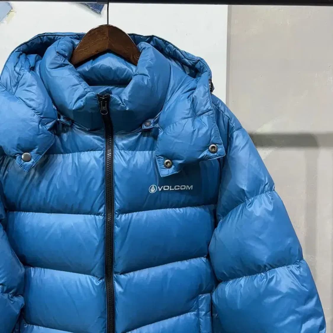 (105) 볼컴 스트릿 캐주얼 덕다운 오리털 패딩 상품이미지3