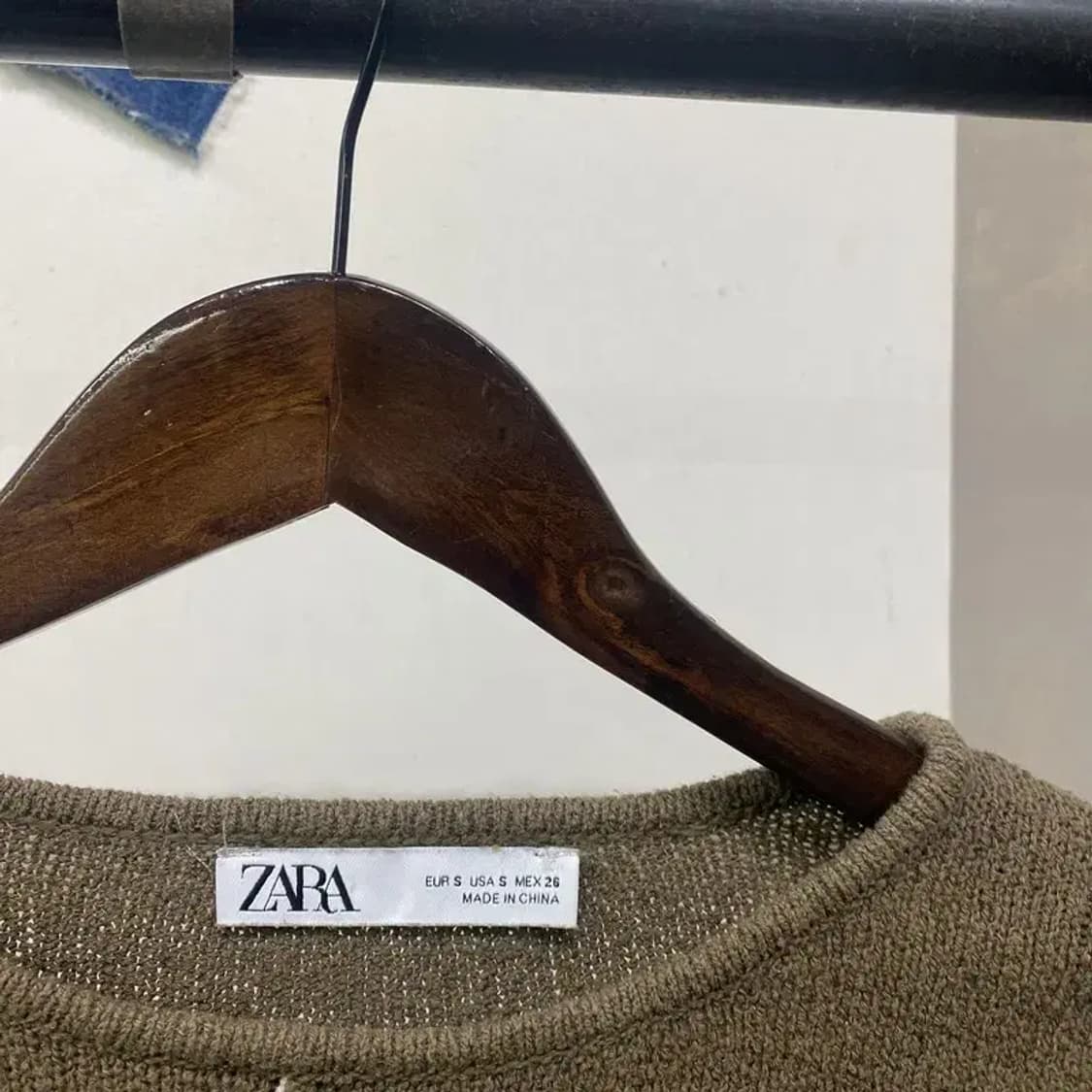 (85) 자라 ZARA 여성 캐주얼 크롭 라운드 니트 상품이미지2