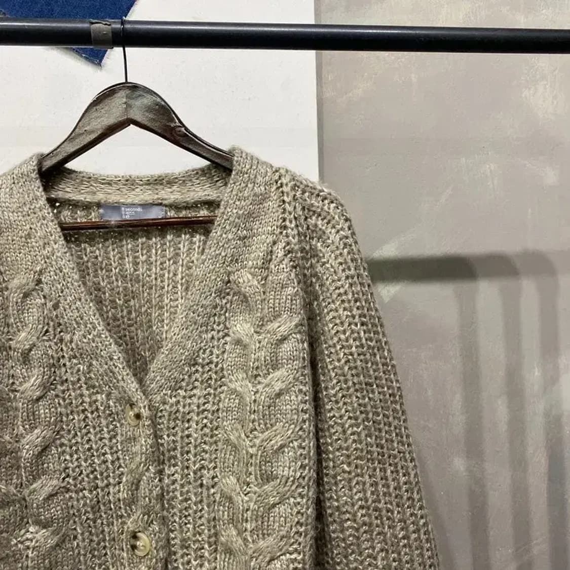 (90) 에잇세컨즈 여성 캐주얼 케이블 꽈배기 니트 가디건 상품이미지3