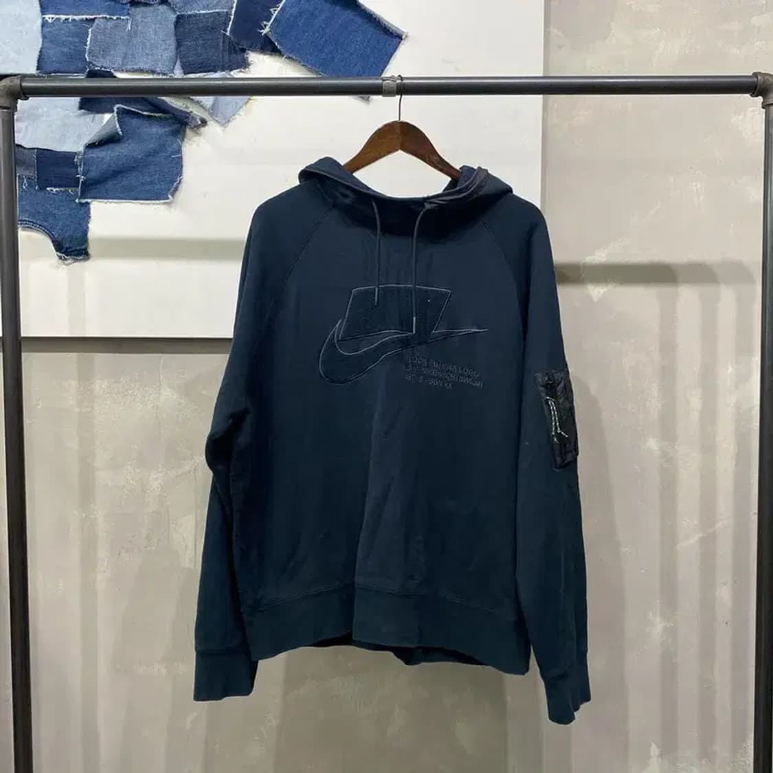 (110) 나이키 스트릿 캐주얼 네이비 자수 후드티 상품이미지1