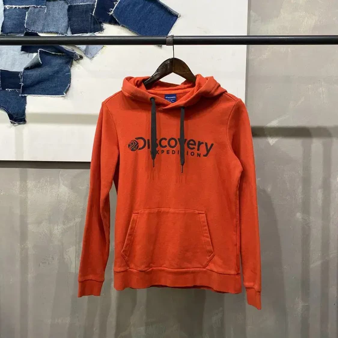 (95) 디스커버리 여성 캐주얼 오렌지 프린팅 후드티 상품이미지1