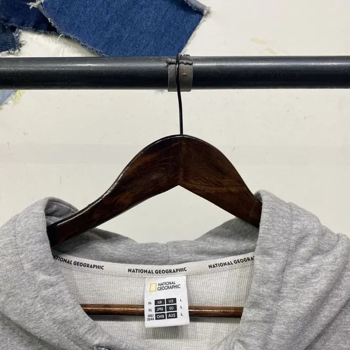 (105) 내셔널지오그래픽 캐주얼 자수 그레이 후드티 상품이미지2