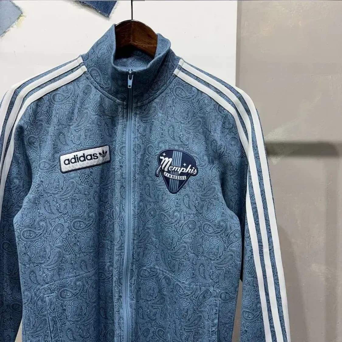 (90) 아디다스 여성 스트릿 멤피스 테니스 페이즐리 저지 집업 트랙탑 상품이미지3