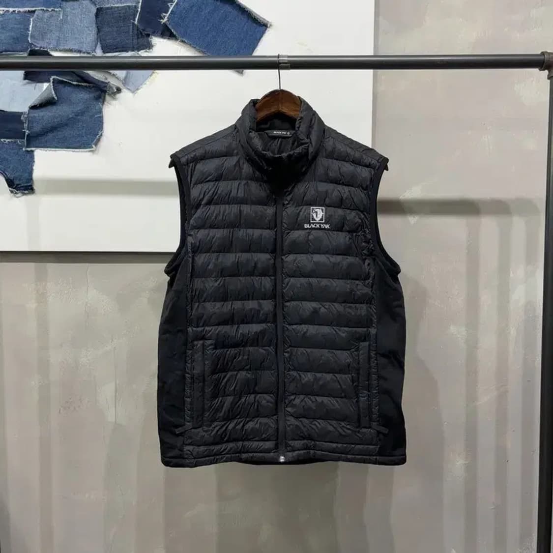 (105) 블랙야크 등산 아웃도어 경량패딩 조끼 상품이미지1