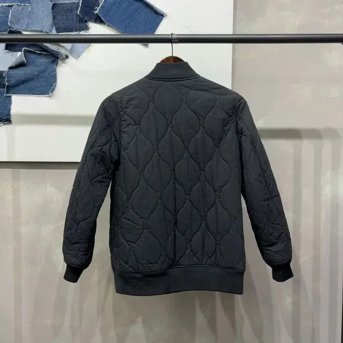 (90) 리바이스 여성 캐주얼 퀼팅 경량패딩 상품이미지4