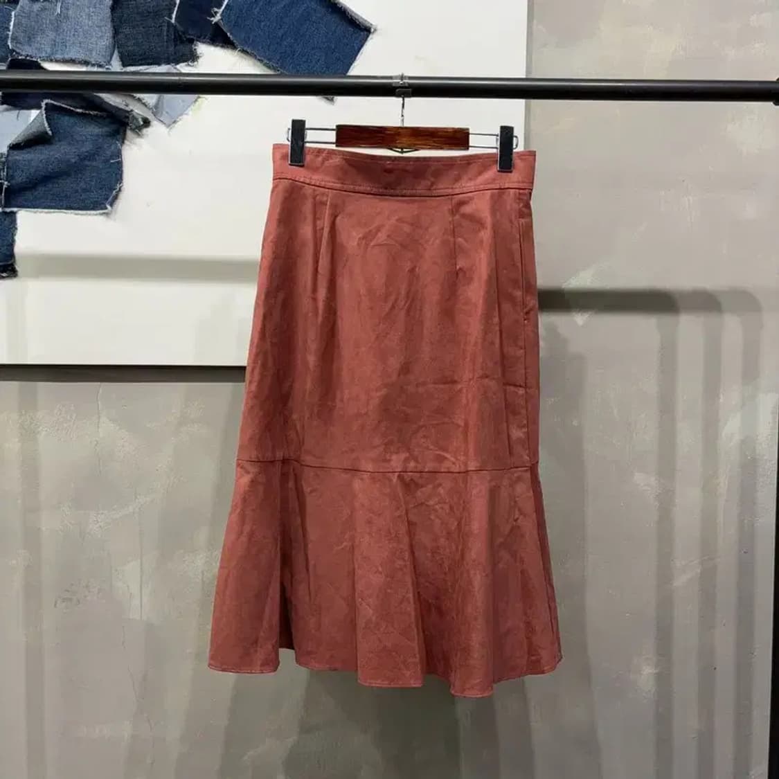 (26인치) 질스튜어트 여성 캐주얼 벨벳 롱 스커트 상품이미지3