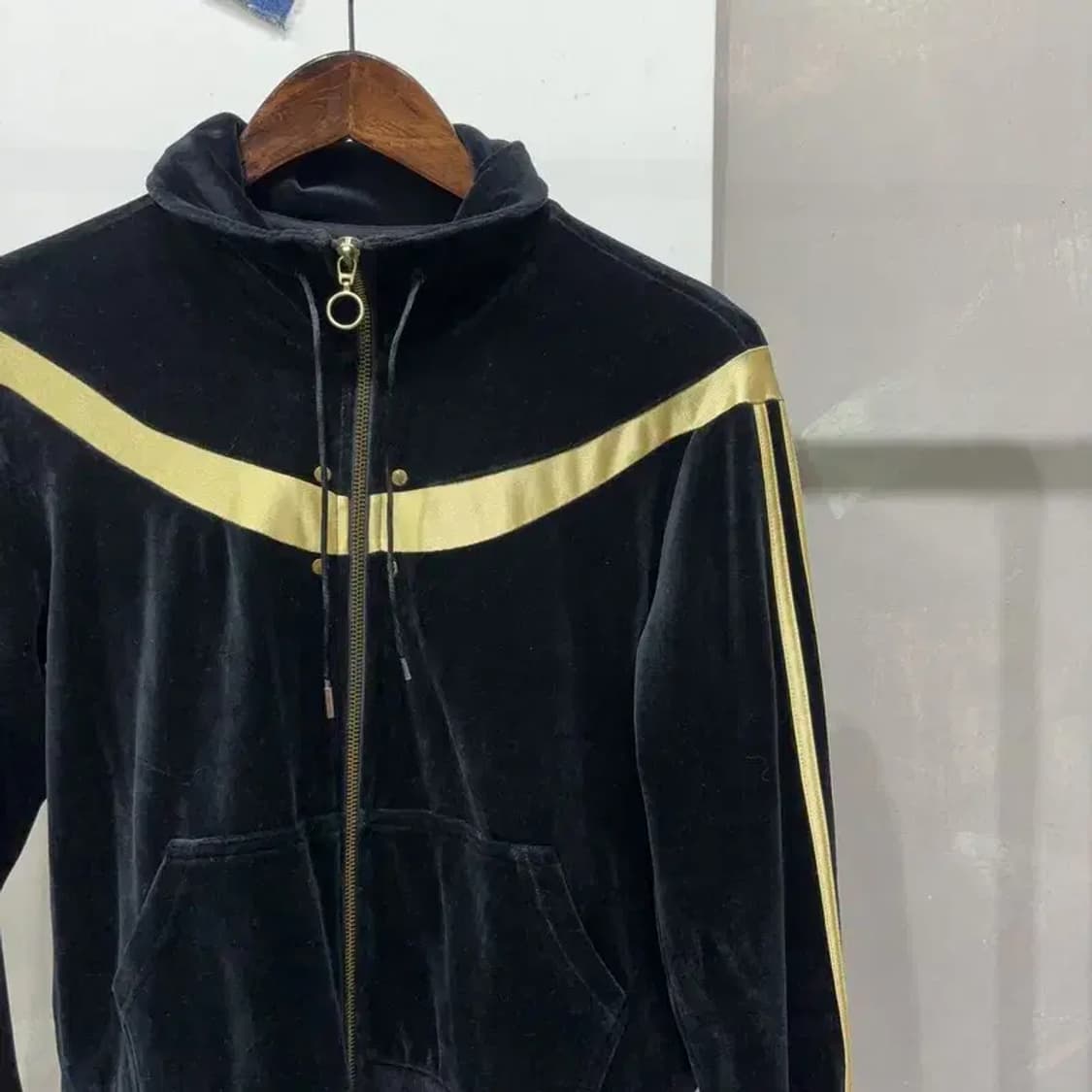 (95) 아디다스 여성 Y2K 스트릿 벨벳 후드집업 자켓 상품이미지3